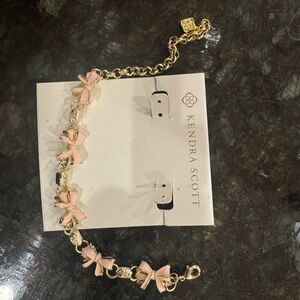 Kendra Scott Blush and Gold Floral Bracelet